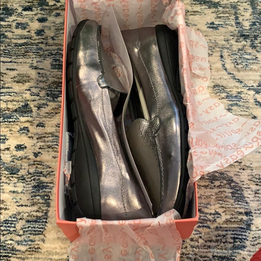 Abide causal flats size 9 wide width